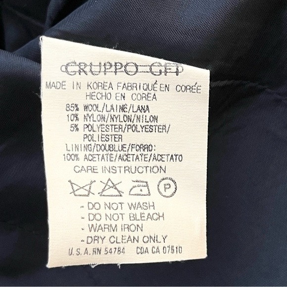 Emanuel Ungaro Vintage Wool Blazer Jacket in Black, Textured Pin Stripes, Sz‎ 2P - Picture 9 of 9